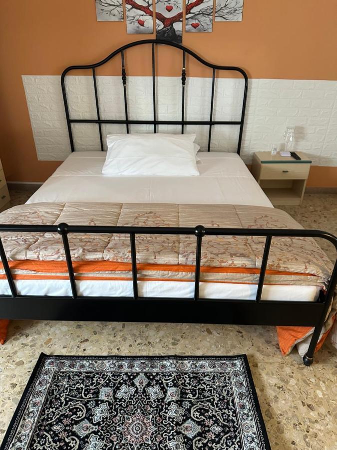 La Casa Di Jennifer Lejlighed Parma Eksteriør billede